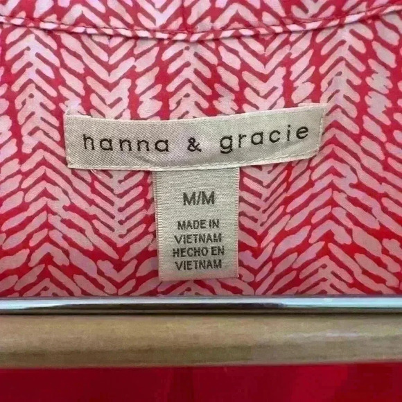 Cute Boutique Sleeveless Blouse.  Size M - Picture 3 of 5